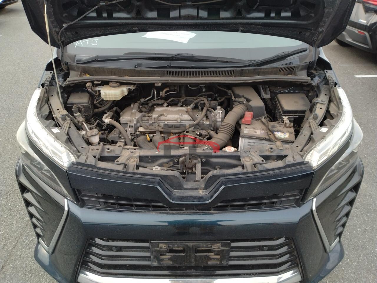 Car 922