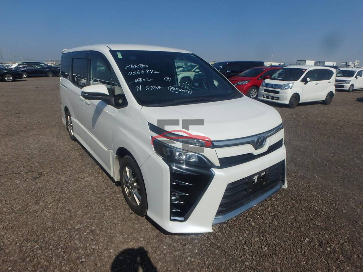 Toyota Voxy ZS
